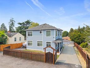 10821 Crestwood Drive S, Seattle WA 98178