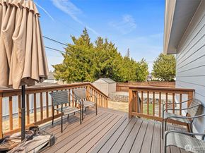 10821 Crestwood Drive S, Seattle WA 98178