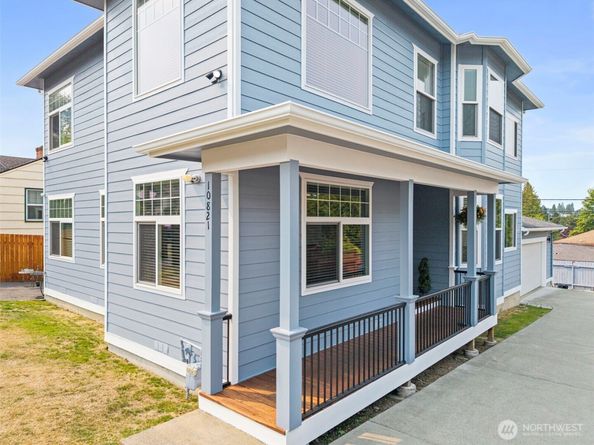 10821 Crestwood Drive S, Seattle WA 98178