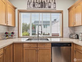 10821 Crestwood Drive S, Seattle WA 98178
