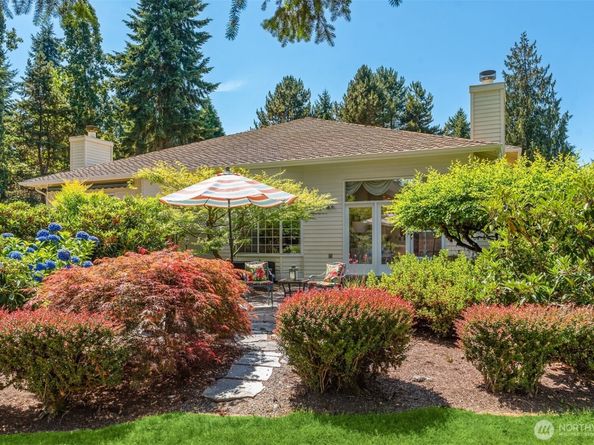 2029 Mill Green Court SE, Mill Creek WA 98012