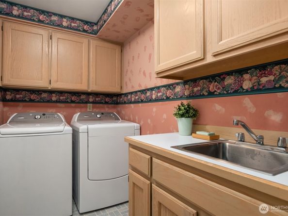 2029 Mill Green Court SE, Mill Creek WA 98012