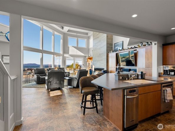 8668 NE Point No Point Road, Hansville WA 98340