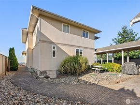 8668 NE Point No Point Road, Hansville WA 98340