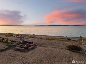 8668 NE Point No Point Road, Hansville WA 98340
