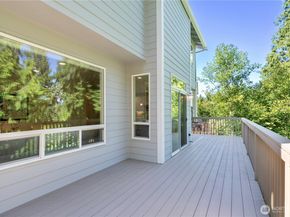 17445 NE 28th Street, Redmond WA 98052