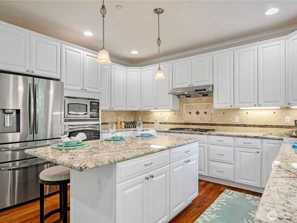 17445 NE 28th Street, Redmond WA 98052