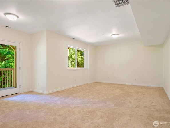 17445 NE 28th Street, Redmond WA 98052