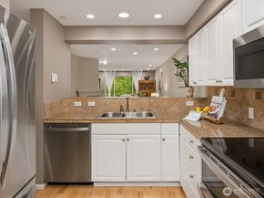 2300 Jefferson Avenue NE A101, Renton WA 98056