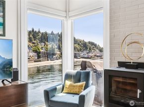 3717 Beach Drive SW 316, Seattle WA 98116