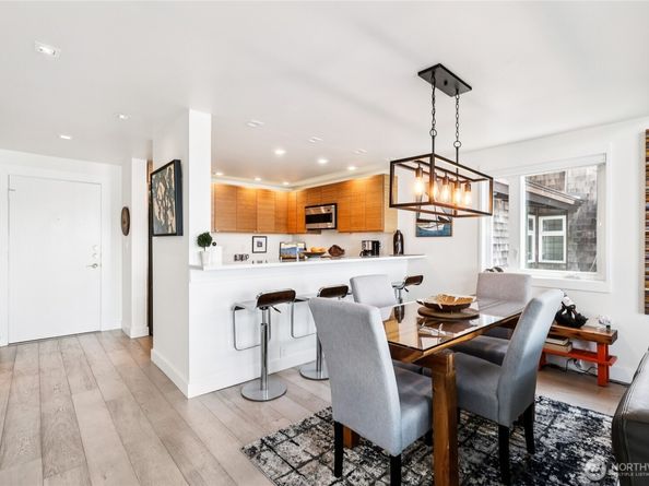 3717 Beach Drive SW 316, Seattle WA 98116