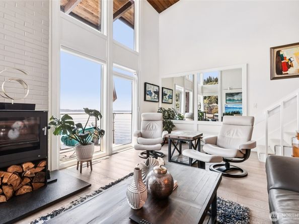 3717 Beach Drive SW 316, Seattle WA 98116