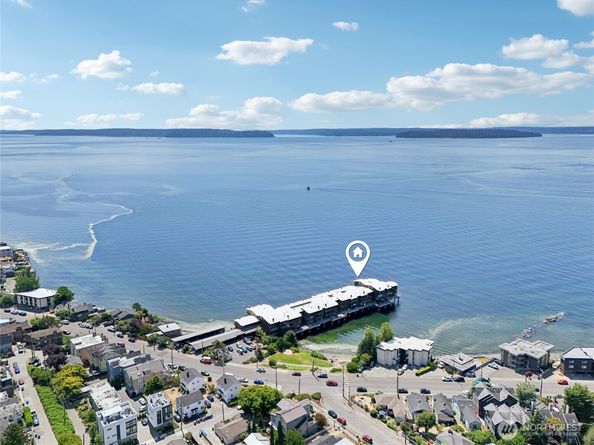 3717 Beach Drive SW 316, Seattle WA 98116