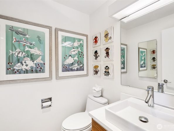 3717 Beach Drive SW 316, Seattle WA 98116