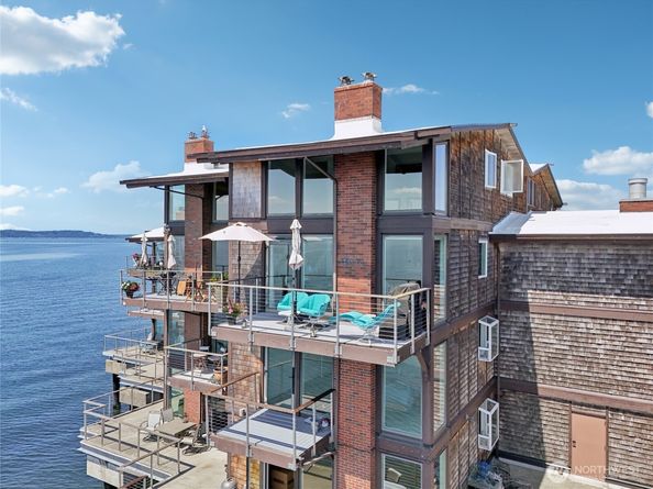 3717 Beach Drive SW 316, Seattle WA 98116