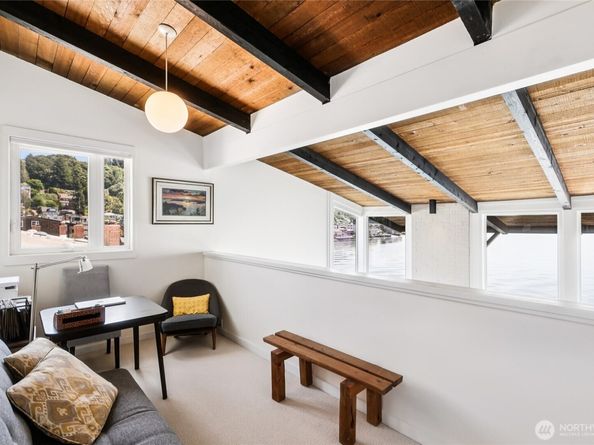 3717 Beach Drive SW 316, Seattle WA 98116