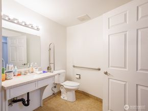 5707 173rd Place SW, Lynnwood WA 98037