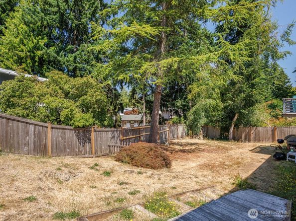 5707 173rd Place SW, Lynnwood WA 98037