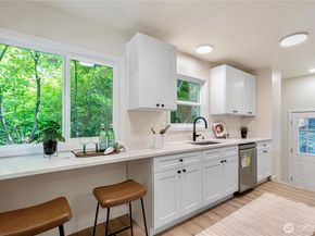 2874 30th Avenue W, Seattle WA 99819
