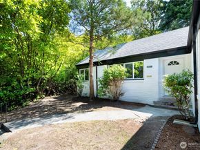2874 30th Avenue W, Seattle WA 99819