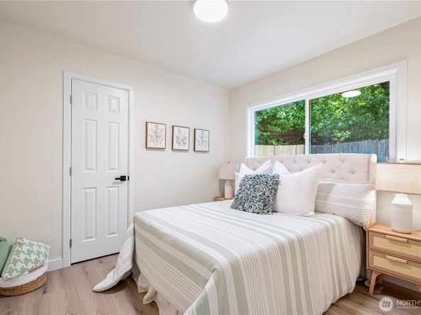 2874 30th Avenue W, Seattle WA 99819