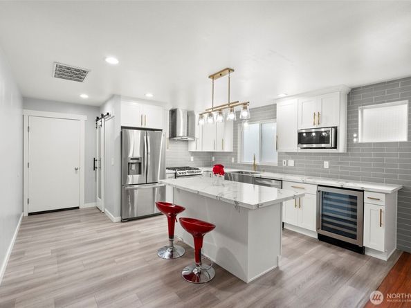 3821 Earendel Avenue, Bremerton WA 98310