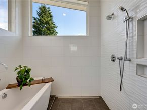 10045 9th Avenue SW, Seattle WA 98146