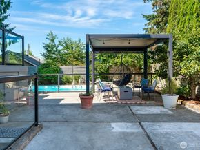 10045 9th Avenue SW, Seattle WA 98146