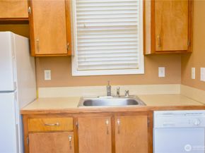 2629 Rucker Ave. 3, Everett WA 98201