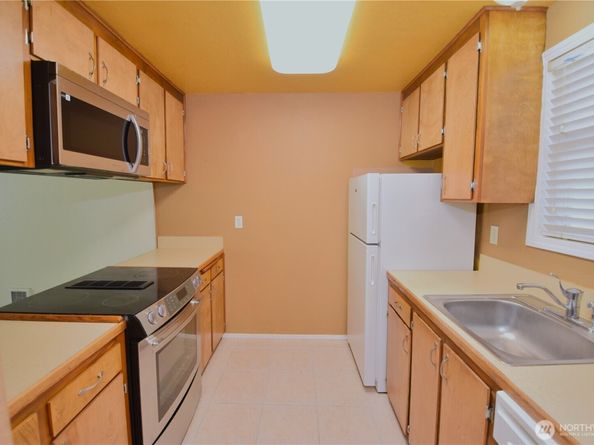 2629 Rucker Ave. 3, Everett WA 98201