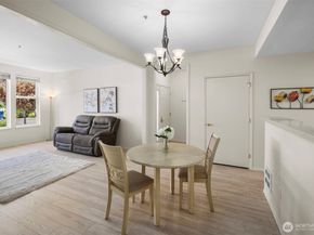 22511 SE 37th Terrace 1409, Issaquah WA 98029