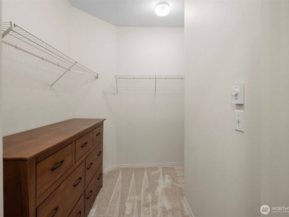 22511 SE 37th Terrace 1409, Issaquah WA 98029