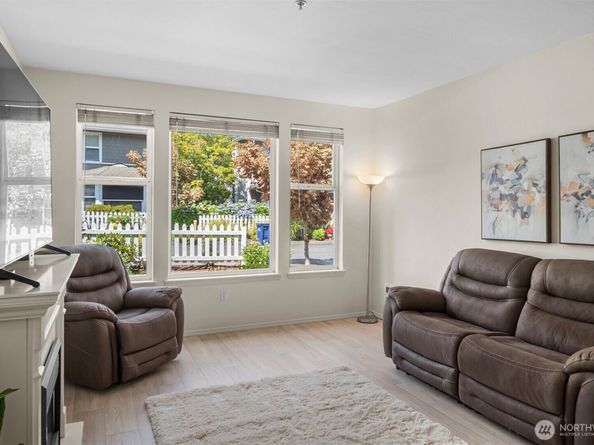 22511 SE 37th Terrace 1409, Issaquah WA 98029