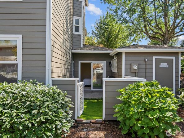 22511 SE 37th Terrace 1409, Issaquah WA 98029