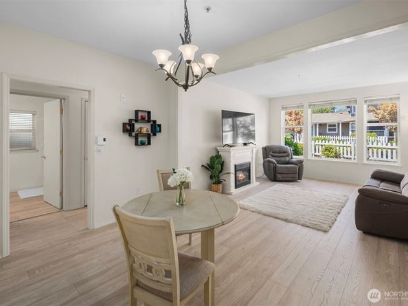 22511 SE 37th Terrace 1409, Issaquah WA 98029