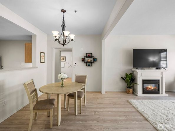 22511 SE 37th Terrace 1409, Issaquah WA 98029