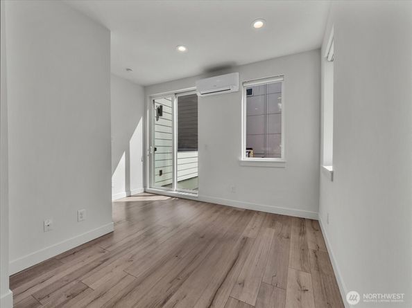 3628 14th Avenue S, Seattle WA 98108