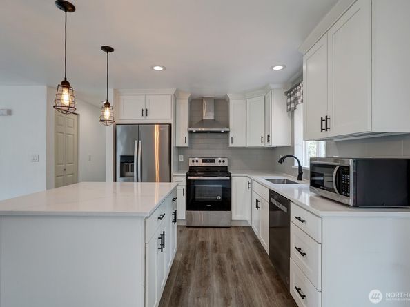 23202 115th Avenue SE, Kent WA 98031