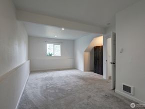 23202 115th Avenue SE, Kent WA 98031