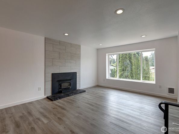23202 115th Avenue SE, Kent WA 98031