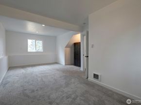 23202 115th Avenue SE, Kent WA 98031
