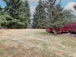 23202 115th Avenue SE, Kent WA 98031