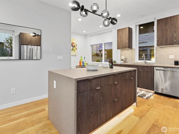 609 15th Avenue E, Seattle WA 98112