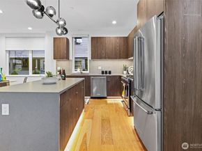 609 15th Avenue E, Seattle WA 98112