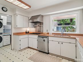 7123 192nd Place SW, Lynnwood WA 98036