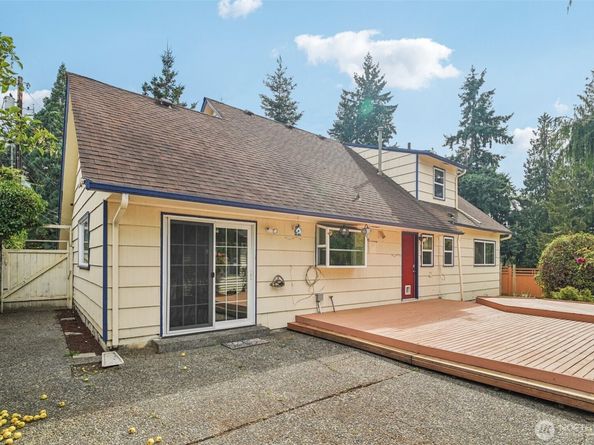 7123 192nd Place SW, Lynnwood WA 98036