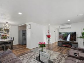 23502 PETERSON Drive, Mountlake Terrace WA 98043