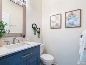 25133 SE 43rd Place, Sammamish WA 98029
