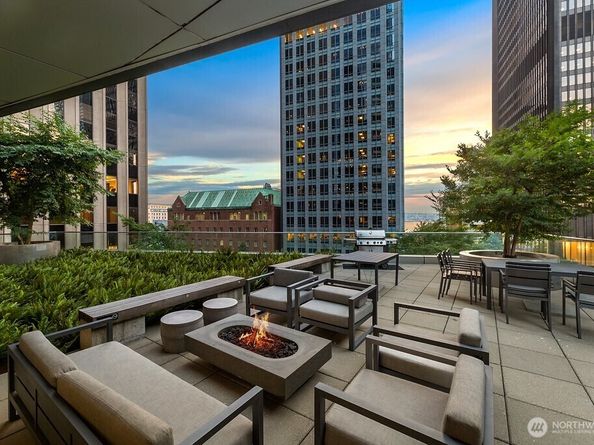 909 5th Avenue 2105, Seattle WA 98164