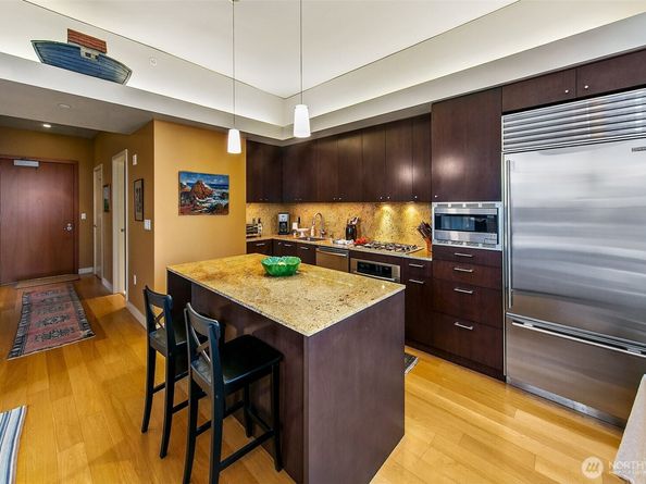 909 5th Avenue 2105, Seattle WA 98164